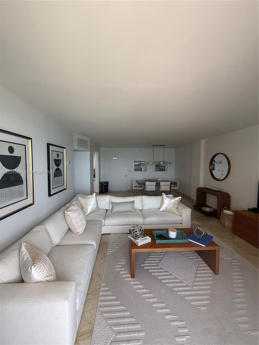 10275 Collins Ave #1221 Bal Harbour, FL 33154