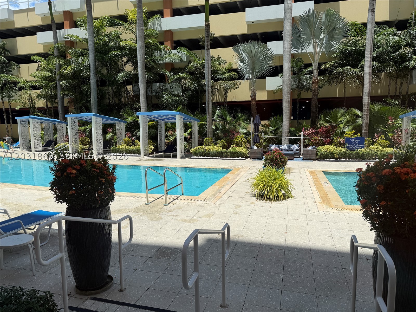 image The Venture at Aventura21