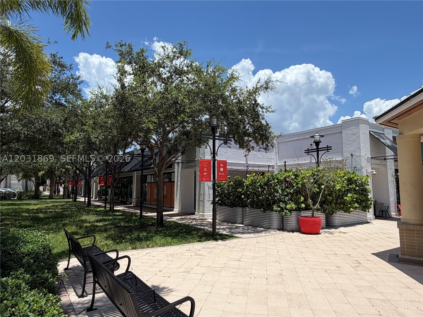 image The Venture at Aventura41