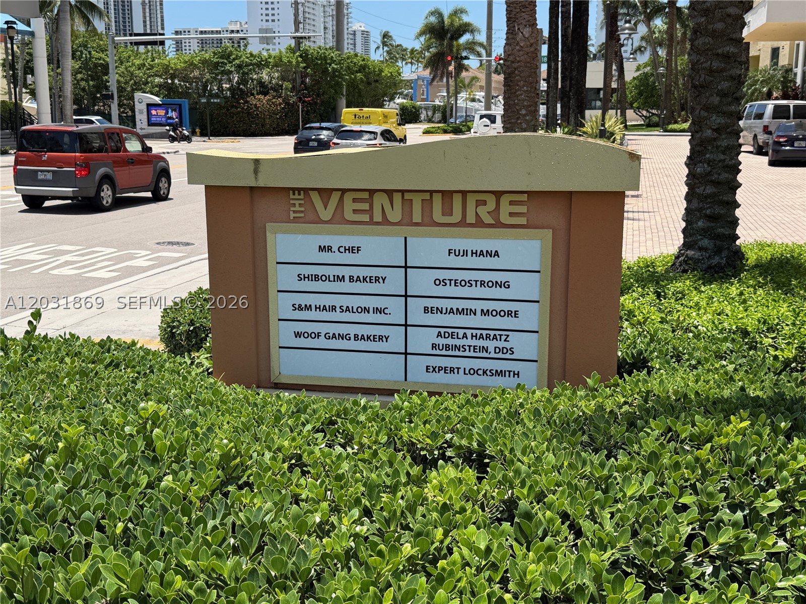 image The Venture at Aventura42