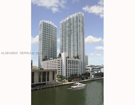 image Brickell on the River South13