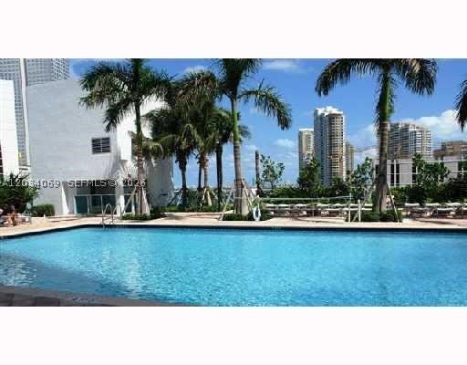 image Brickell on the River South14