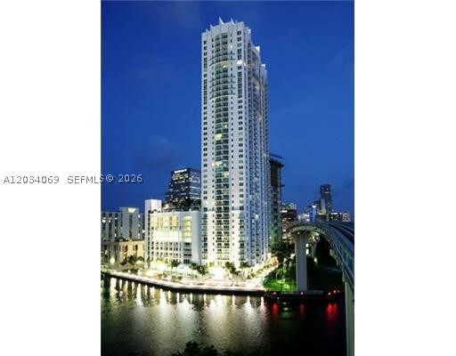 image Brickell on the River South34