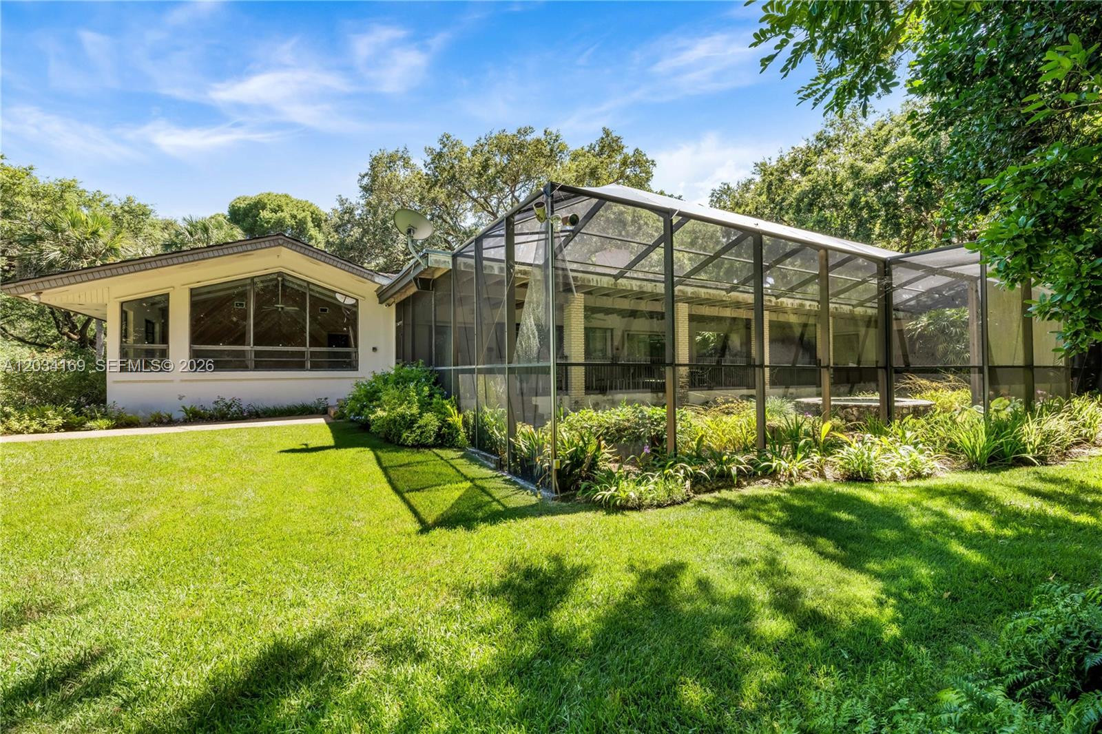 9979 Fairchild Coral Gables, FL 33156
