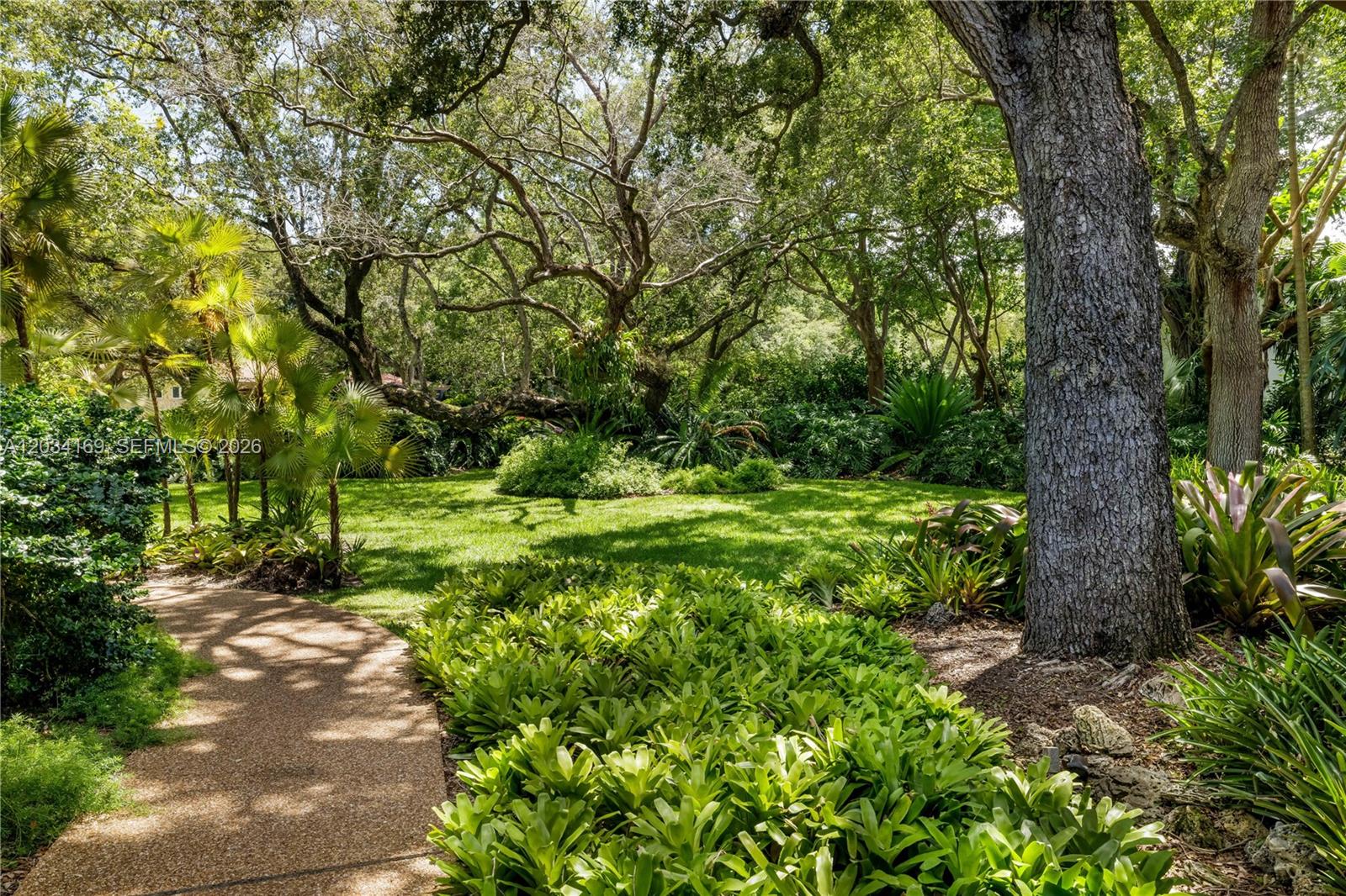9979 Fairchild Coral Gables, FL 33156