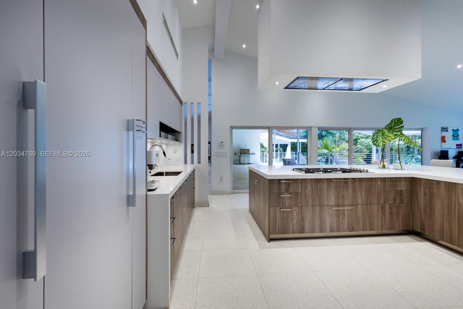 5780 Las Palmas Coral Gables, FL 33156
