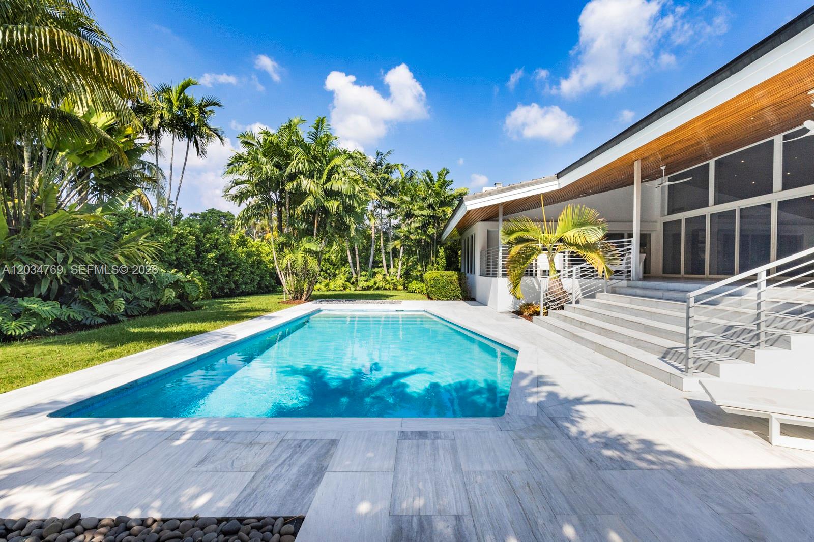 5780 Las Palmas Coral Gables, FL 33156