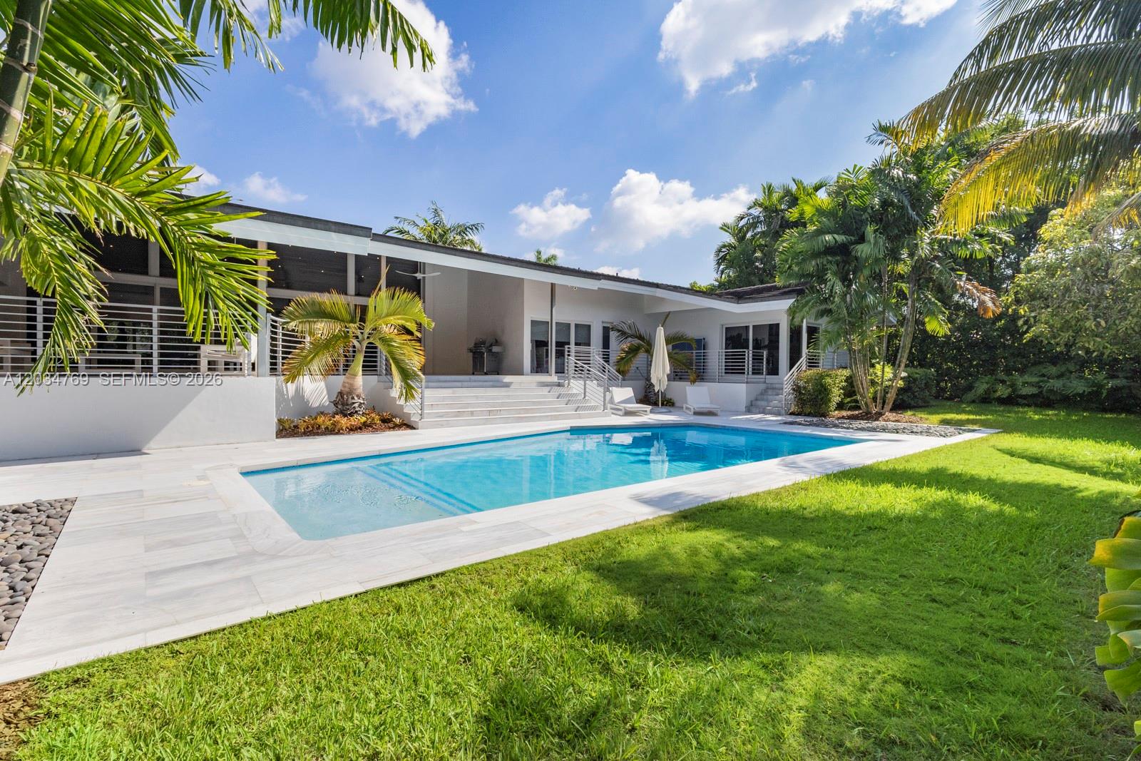 5780 Las Palmas Coral Gables, FL 33156