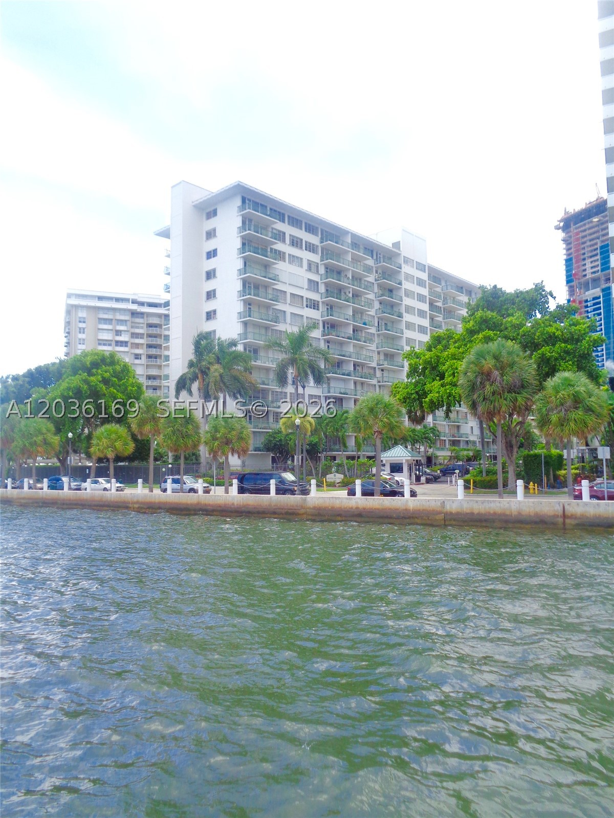 1408 Brickell Bay Dr #613