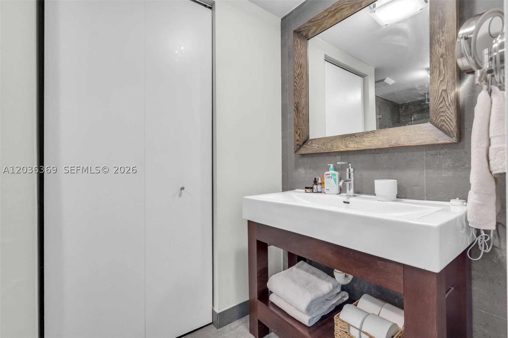 image Neo Vertika12