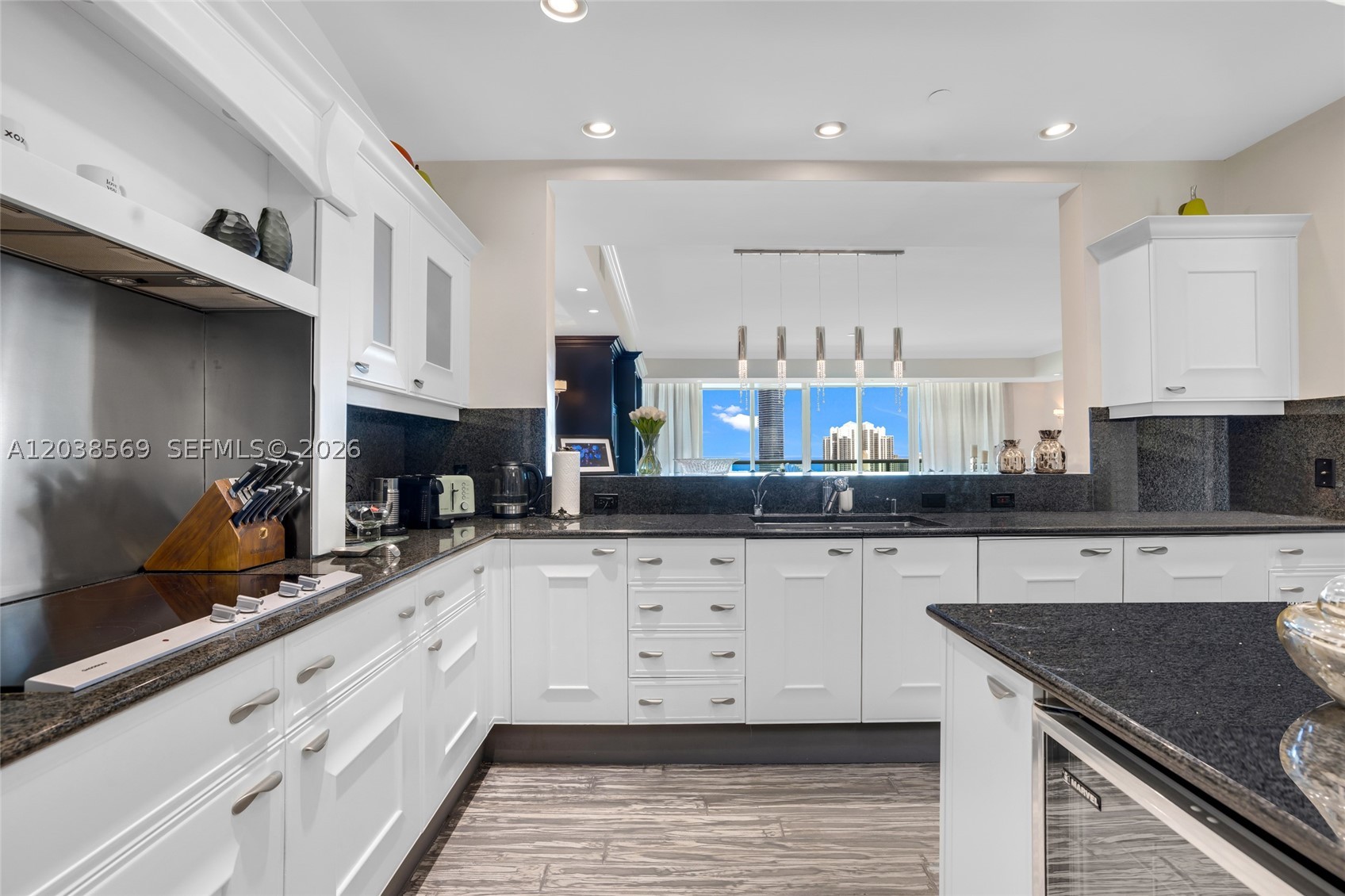 20155 NE 38th Ct #1802 Aventura, FL 33180