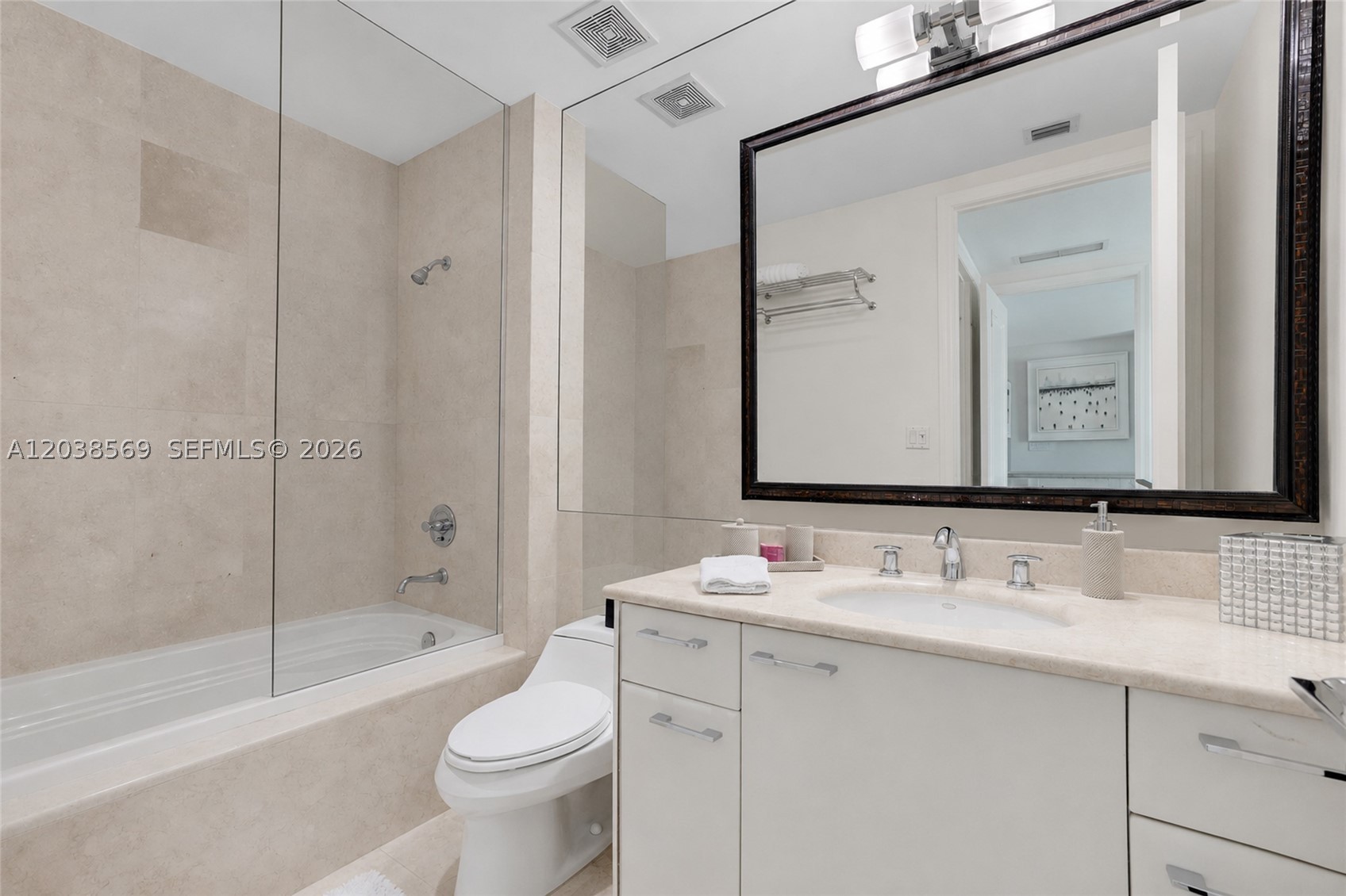 20155 NE 38th Ct #1802 Aventura, FL 33180