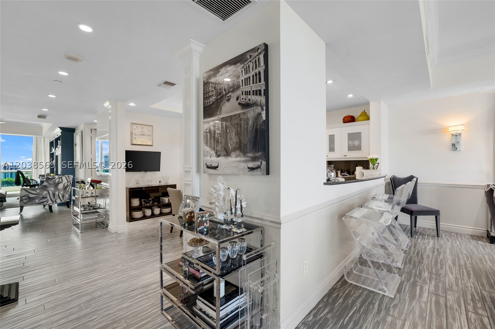 20155 NE 38th Ct #1802 Aventura, FL 33180