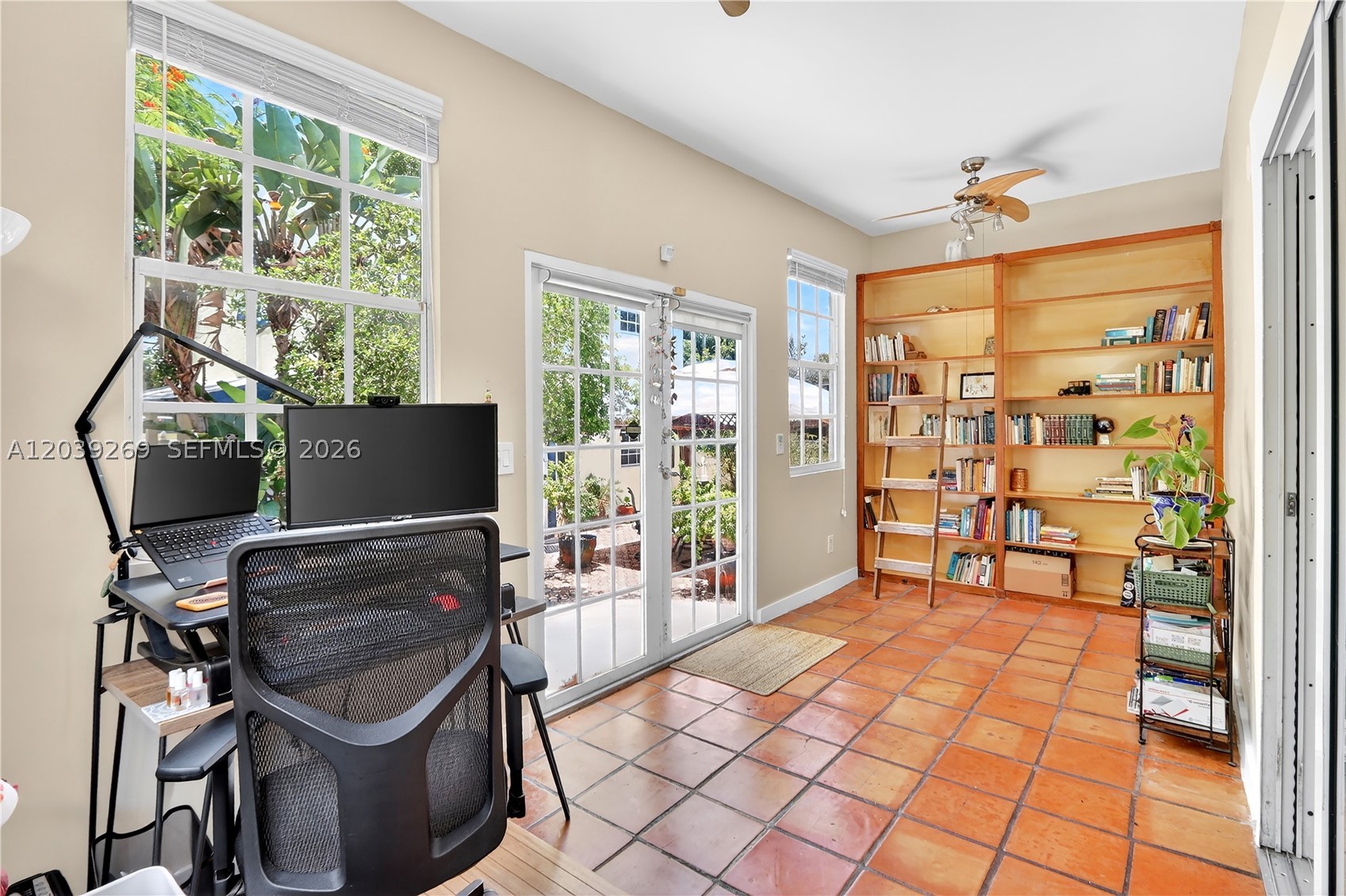 1642 SW 12th St Miami, FL 33135