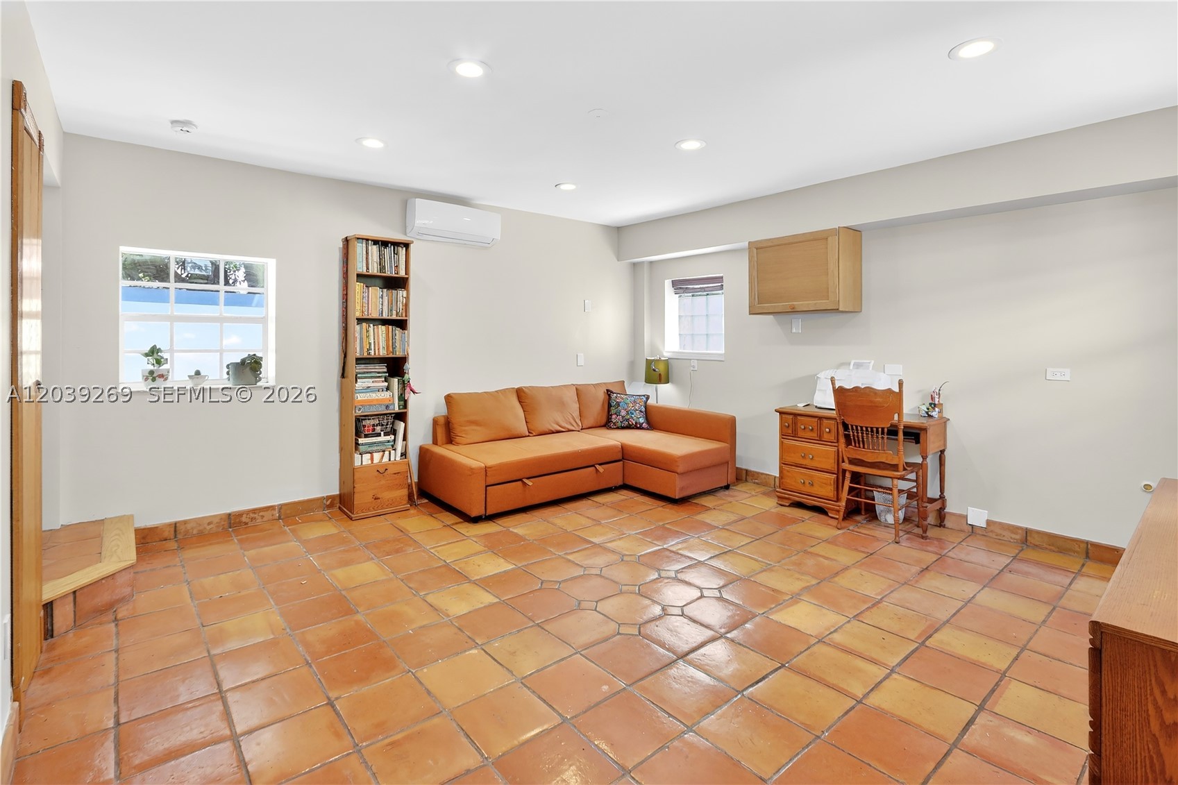 1642 SW 12th St Miami, FL 33135