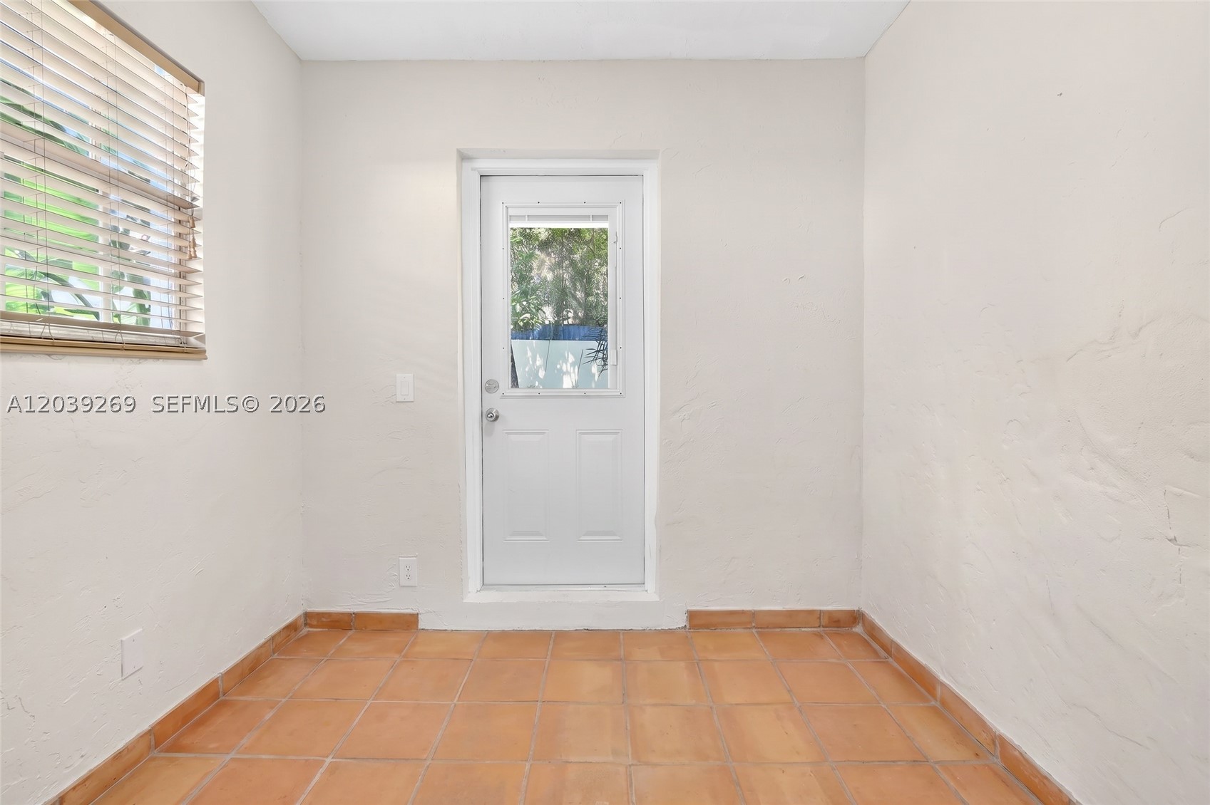 1642 SW 12th St Miami, FL 33135