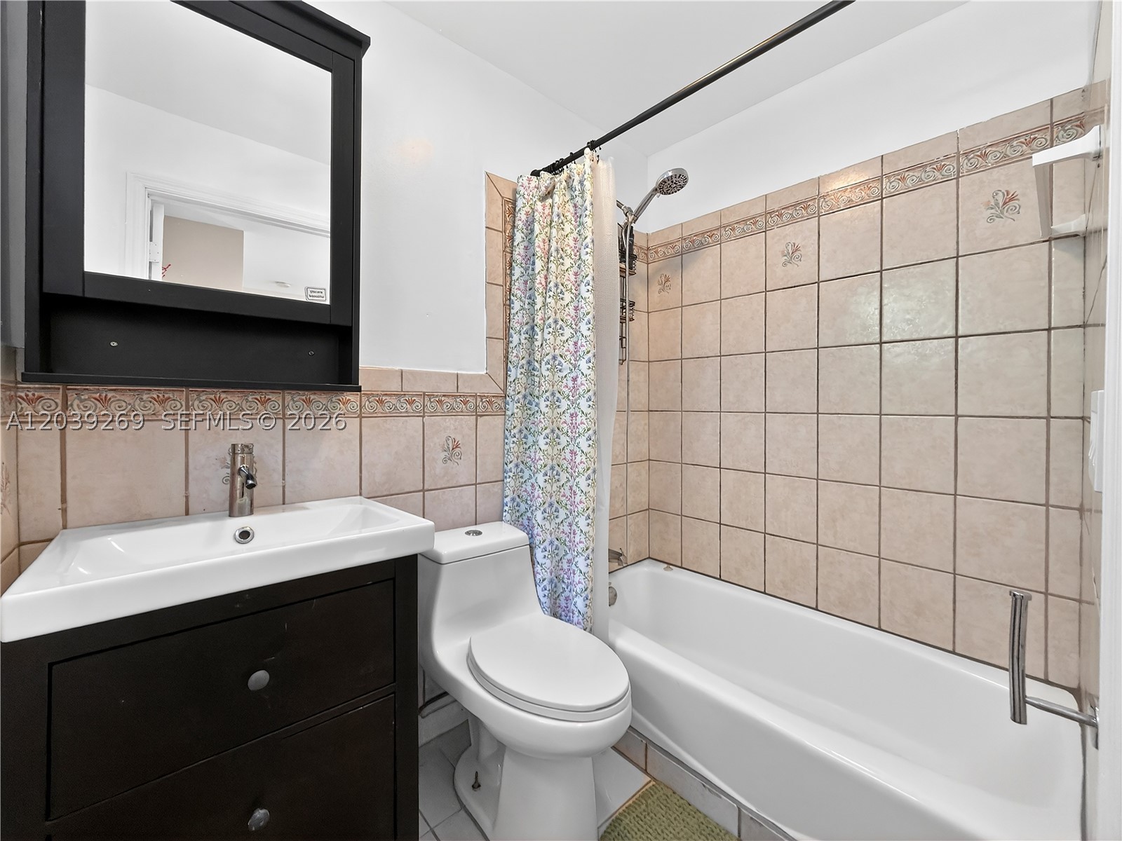 1642 SW 12th St Miami, FL 33135