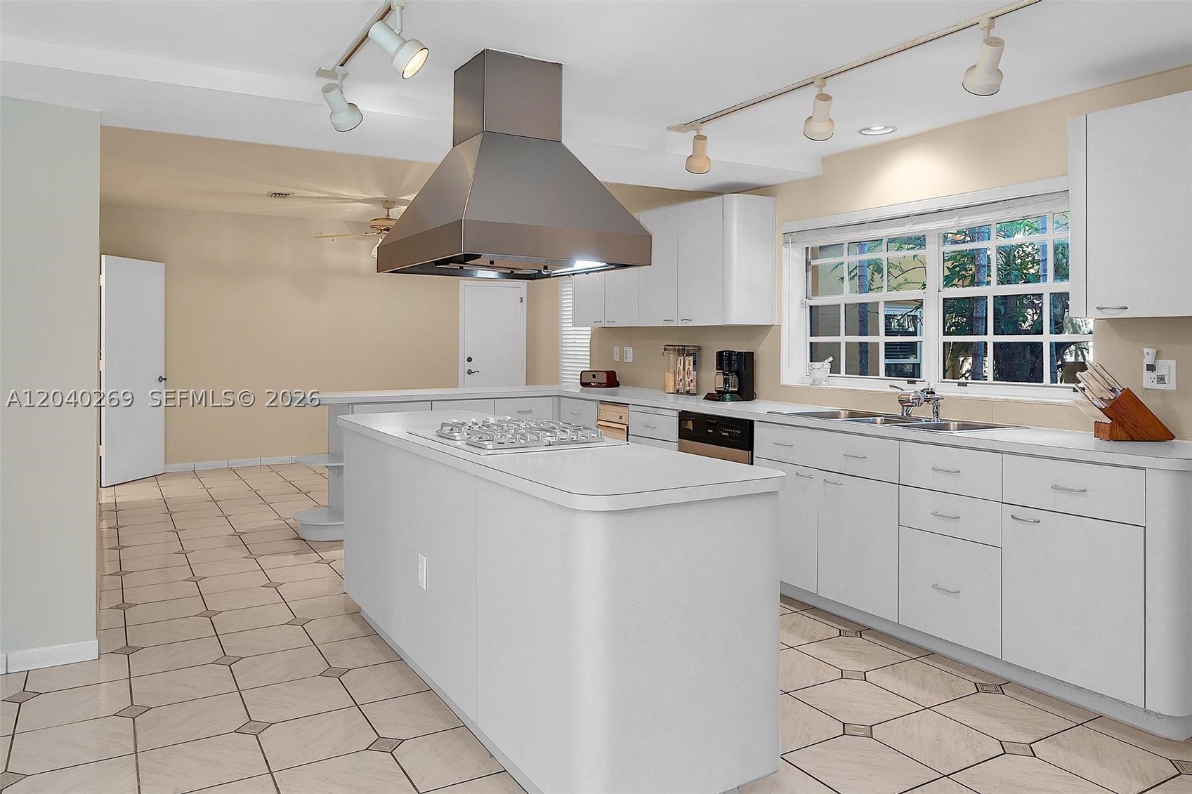 5309 Alton Rd Miami Beach, FL 33140