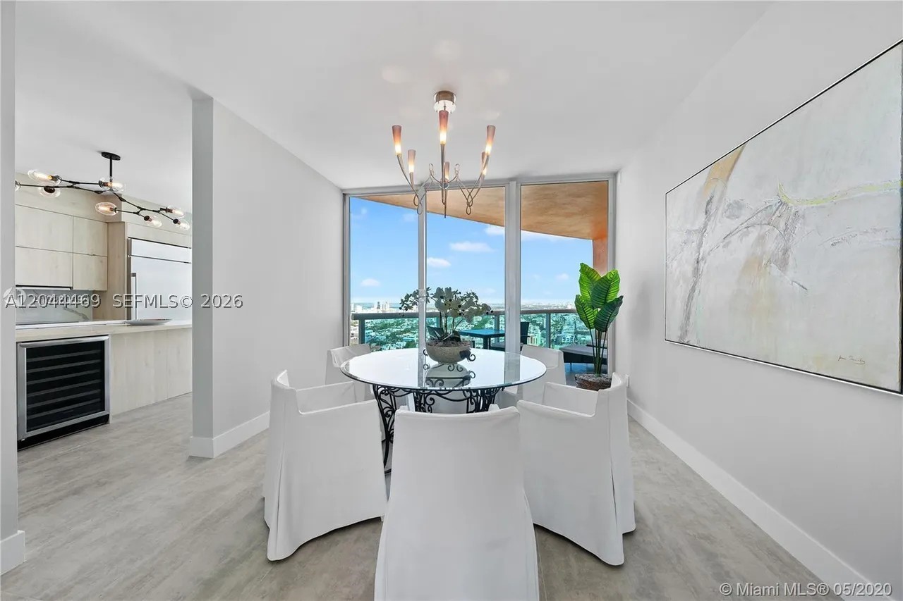 300 S Pointe Dr #3604 Miami Beach, FL 33139