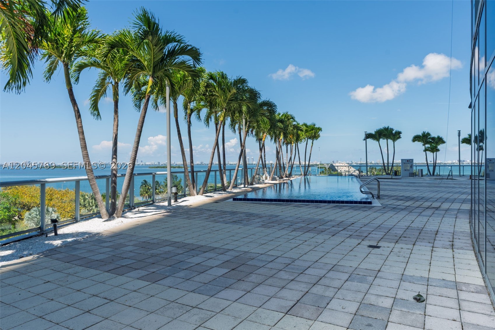 image Blue on the Bay19