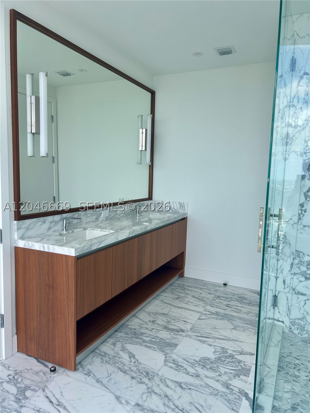 175 SE 25th Rd #2804 Miami, FL 33129