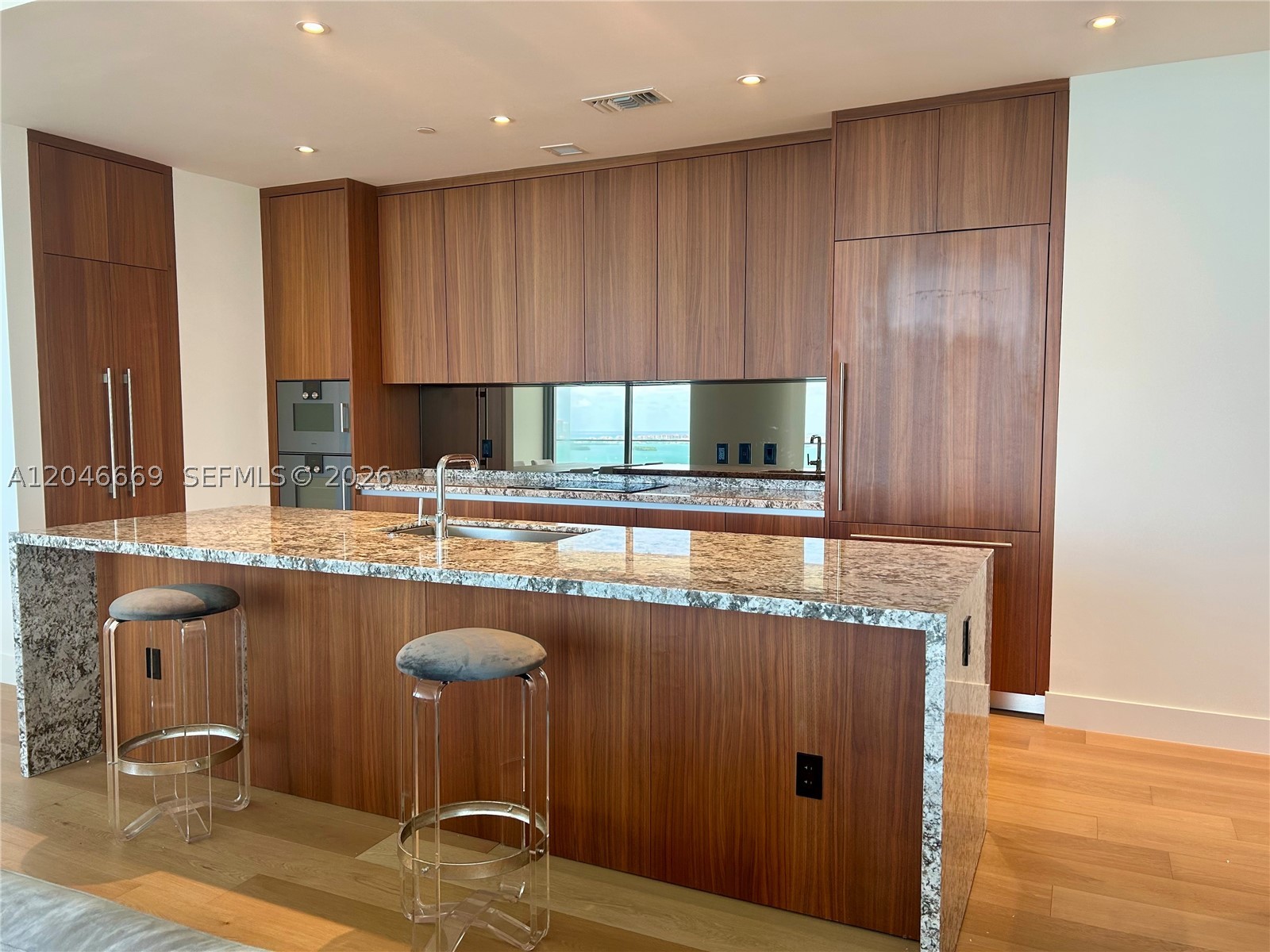 175 SE 25th Rd #2804 Miami, FL 33129