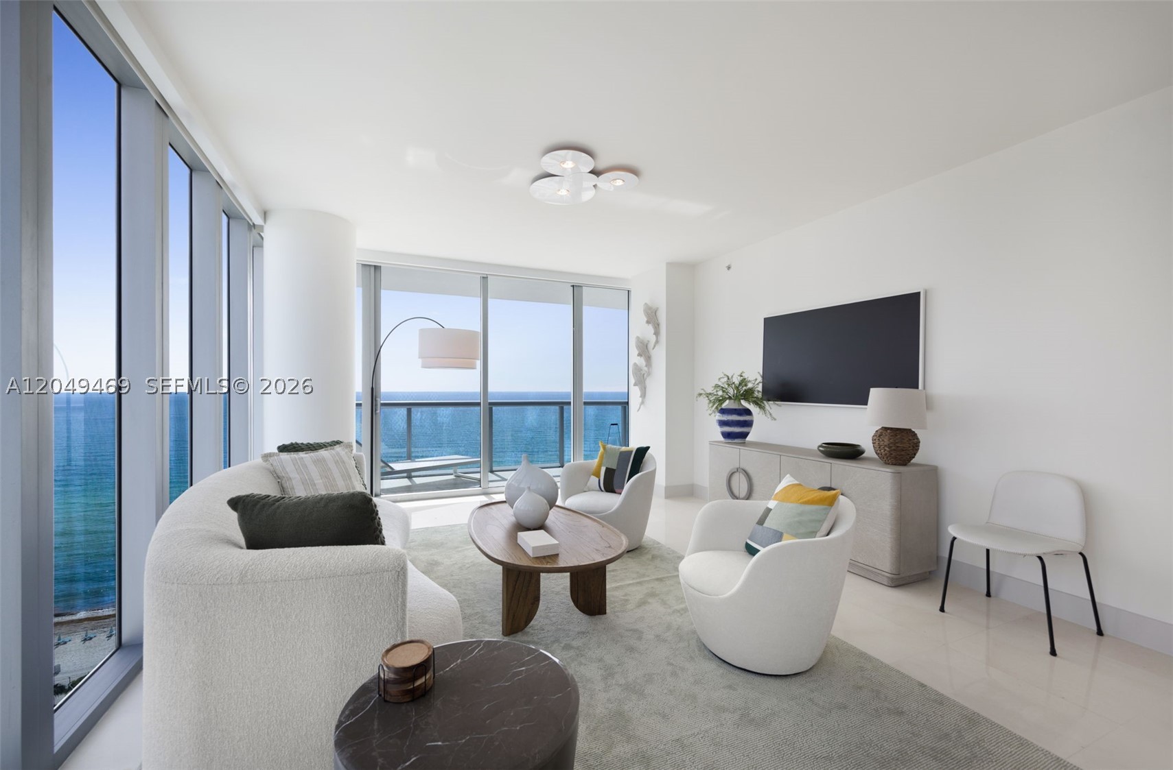 6799 Collins Ave #1402