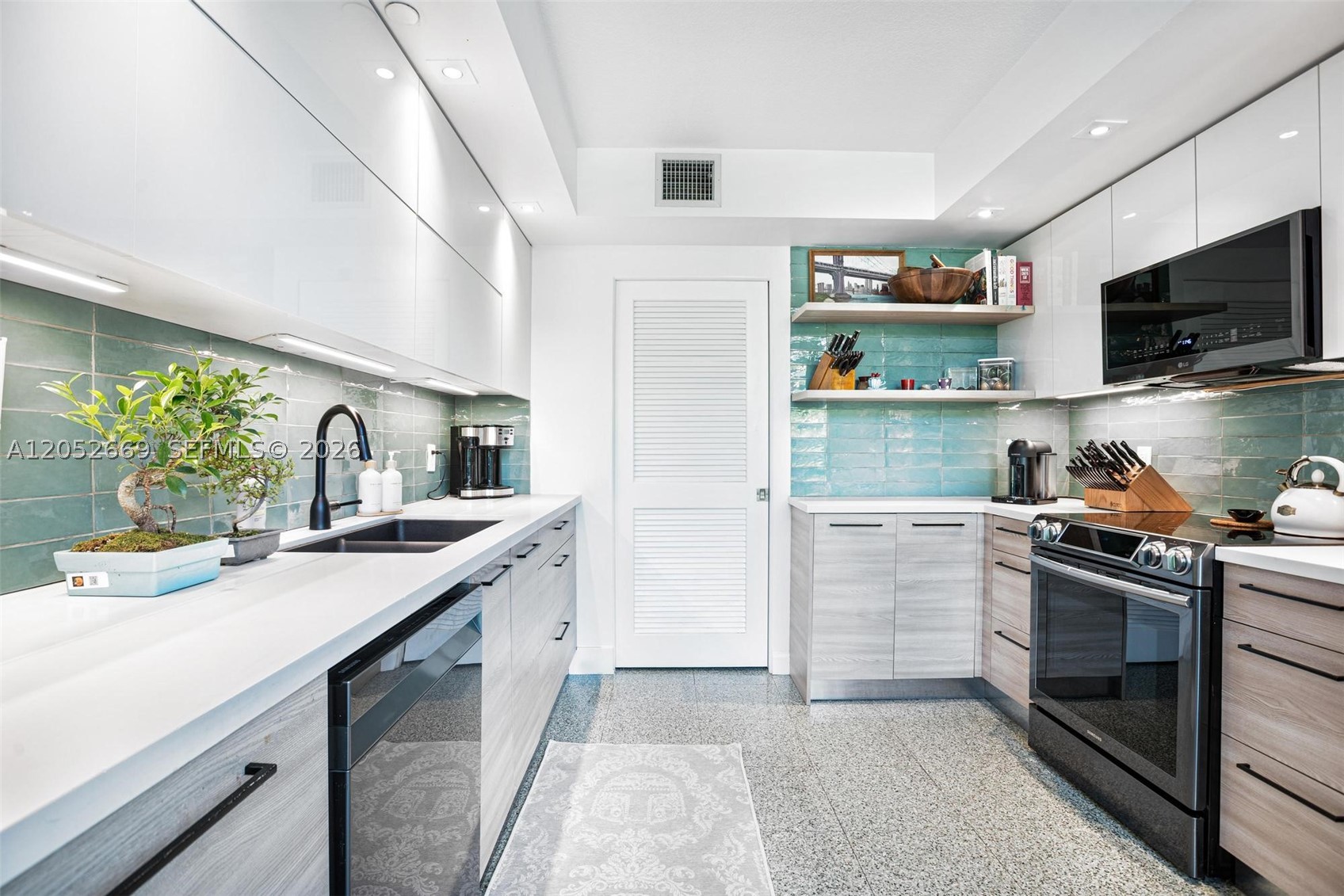 245 Michigan Ave #LG-5 Miami Beach, FL 33139