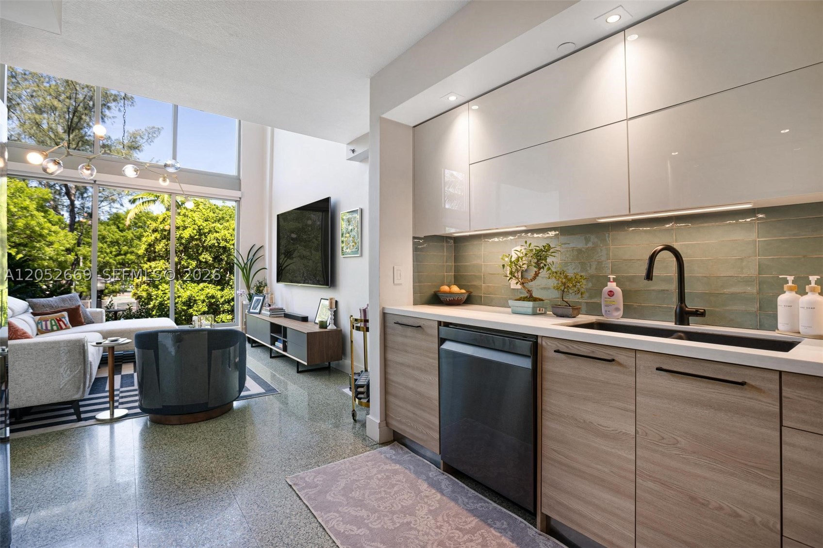 245 Michigan Ave #LG-5 Miami Beach, FL 33139