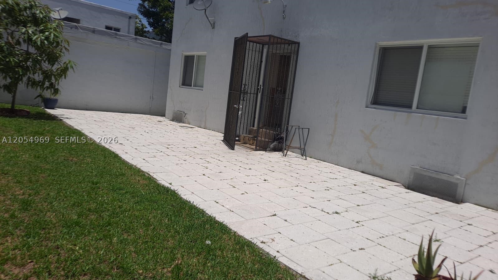 412 SW 10th Ave #1 Miami, FL 33130