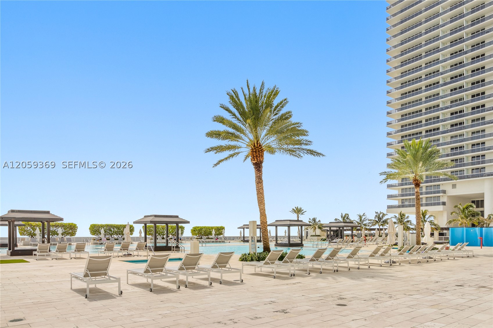 image Beach Club 323