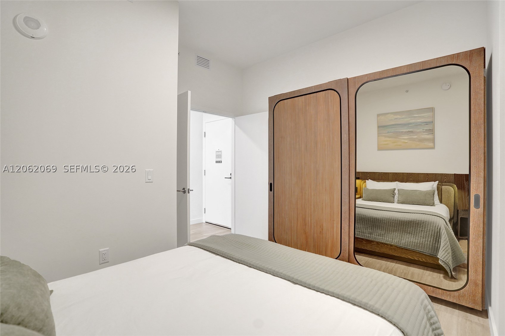 580 72nd St #1809 Miami Beach, FL 33141