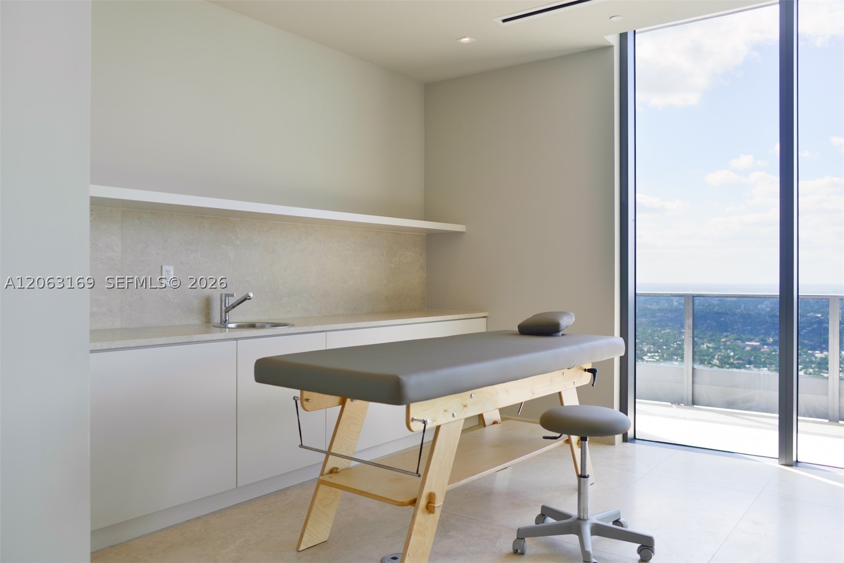 image Brickell Flatiron19