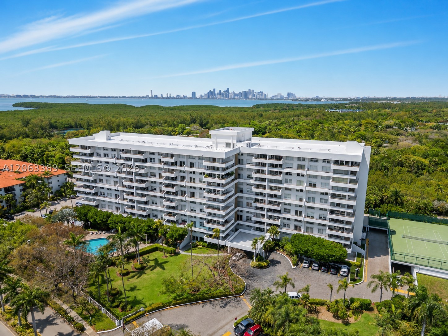 image Commodore Club West11