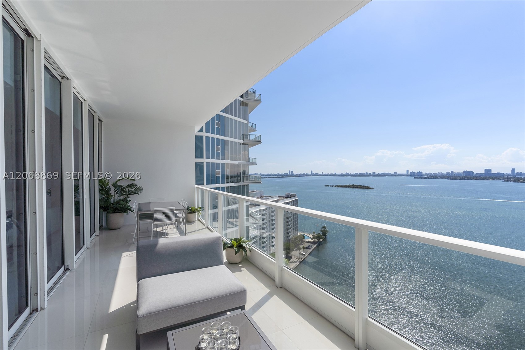 2020 N Bayshore Dr #2105