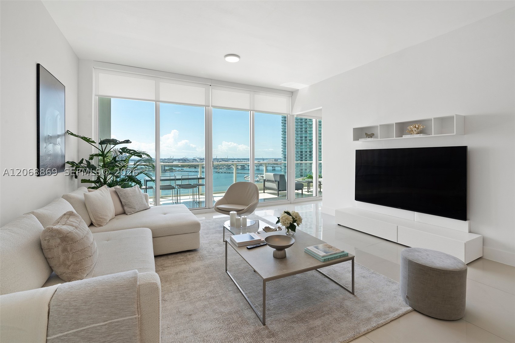 image Paramount Bay15