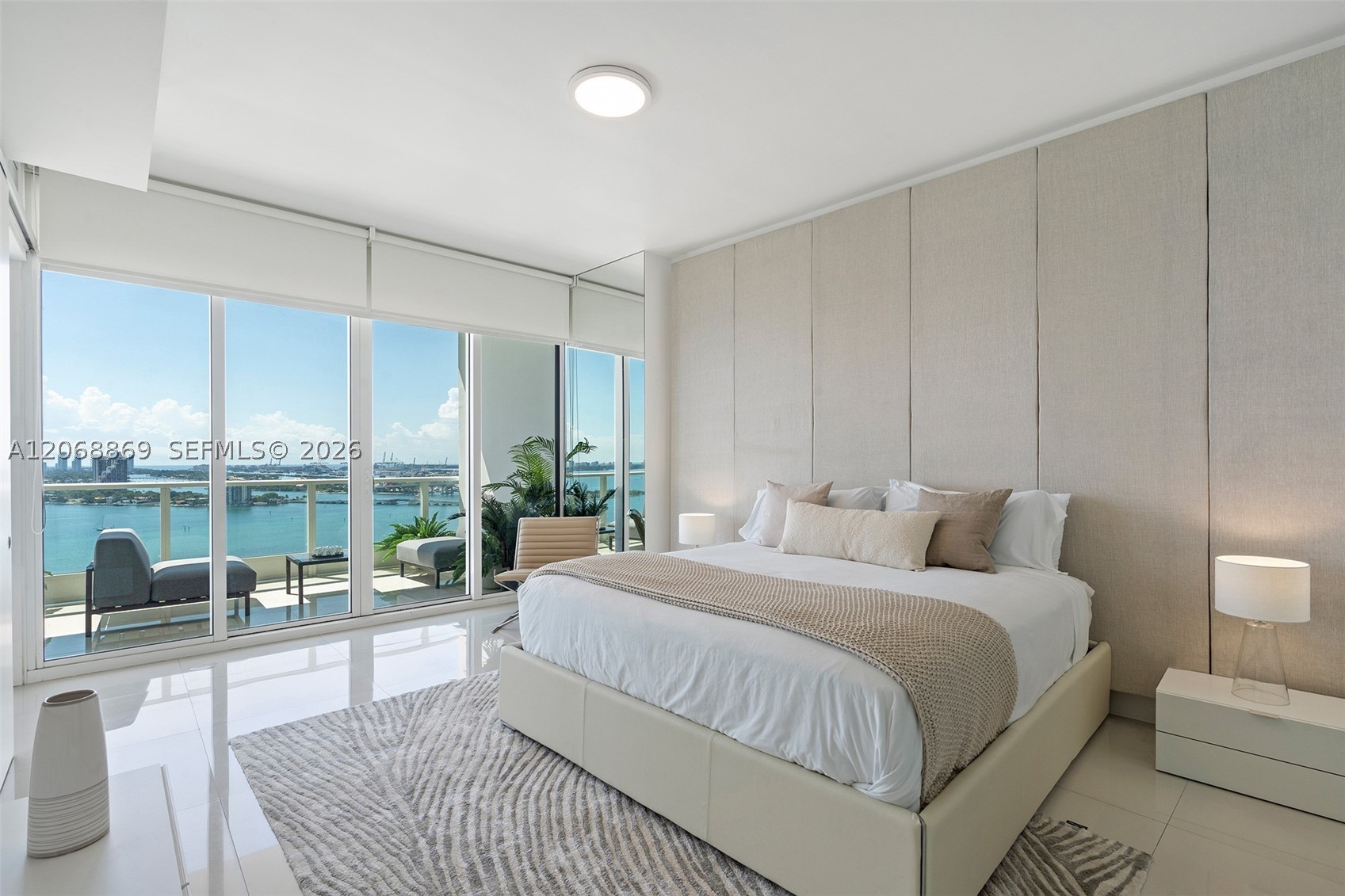 image Paramount Bay19