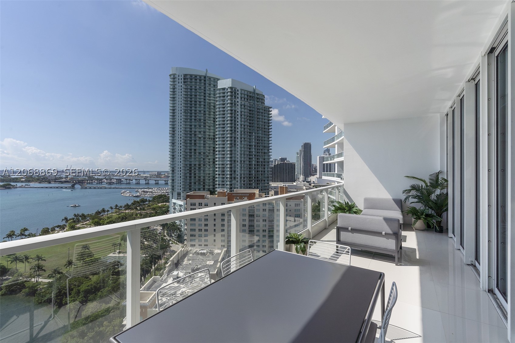 image Paramount Bay6
