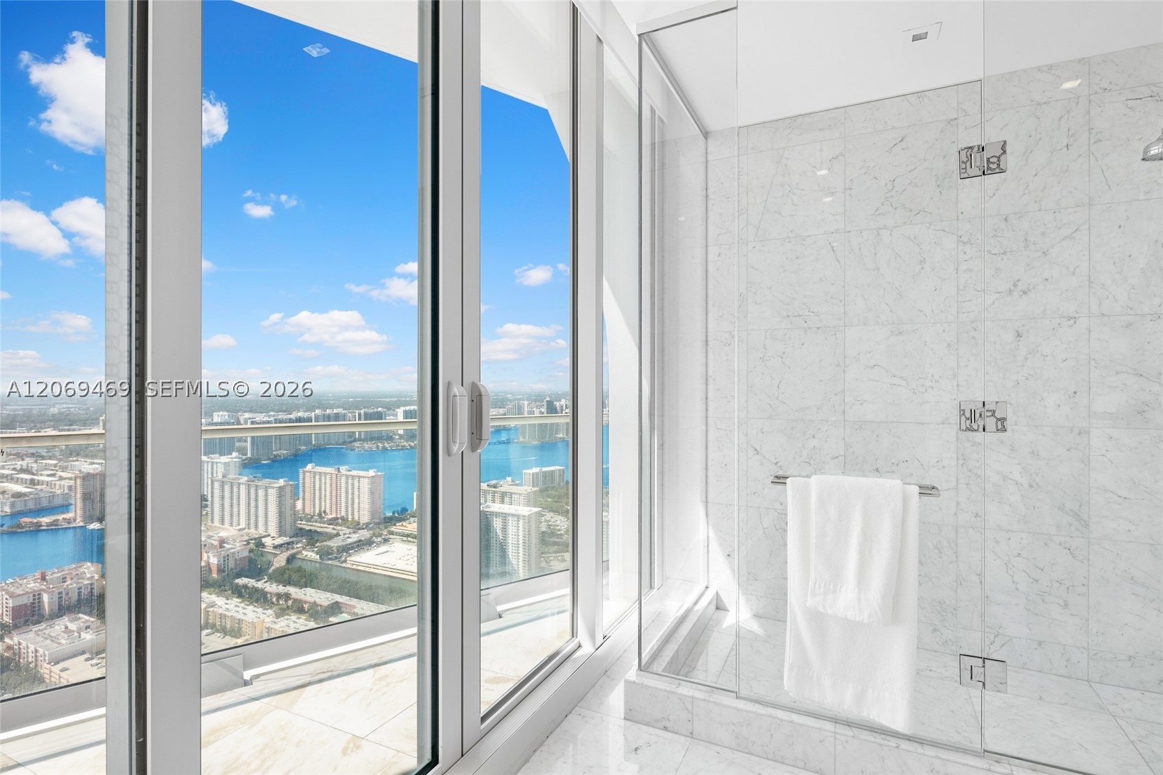 16901 Collins Ave #5305 Sunny Isles Beach, FL 33160