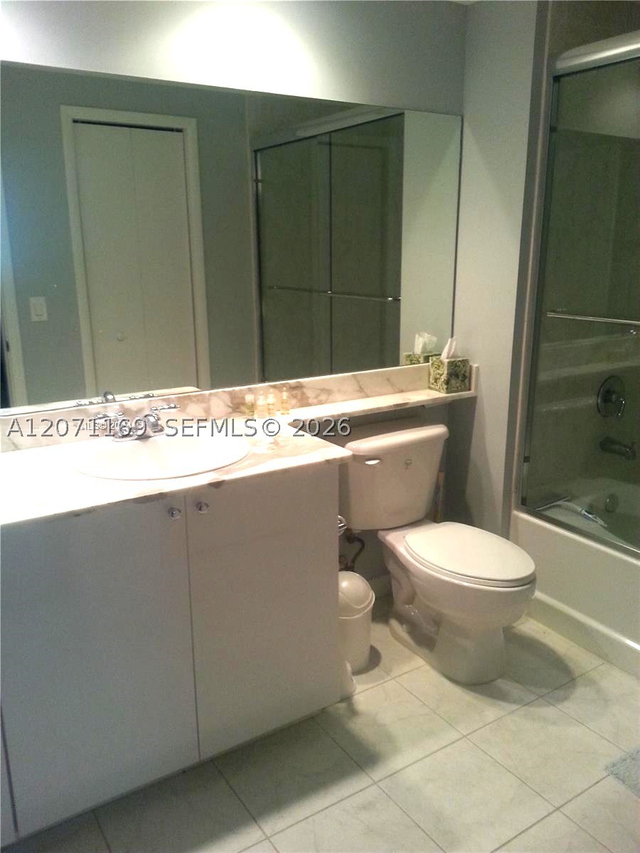 image The Venture at Aventura16
