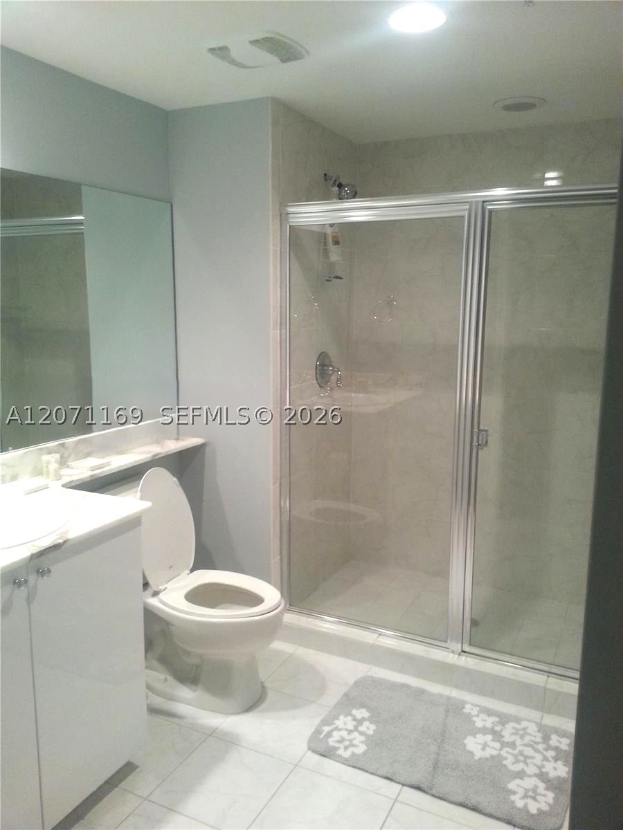 image The Venture at Aventura18