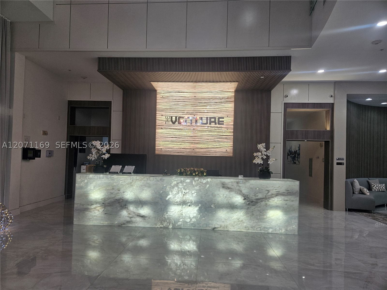 image The Venture at Aventura1