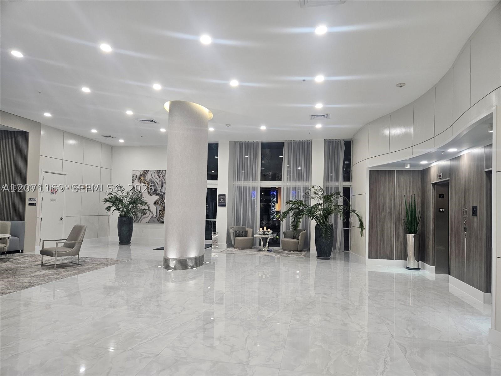 image The Venture at Aventura20