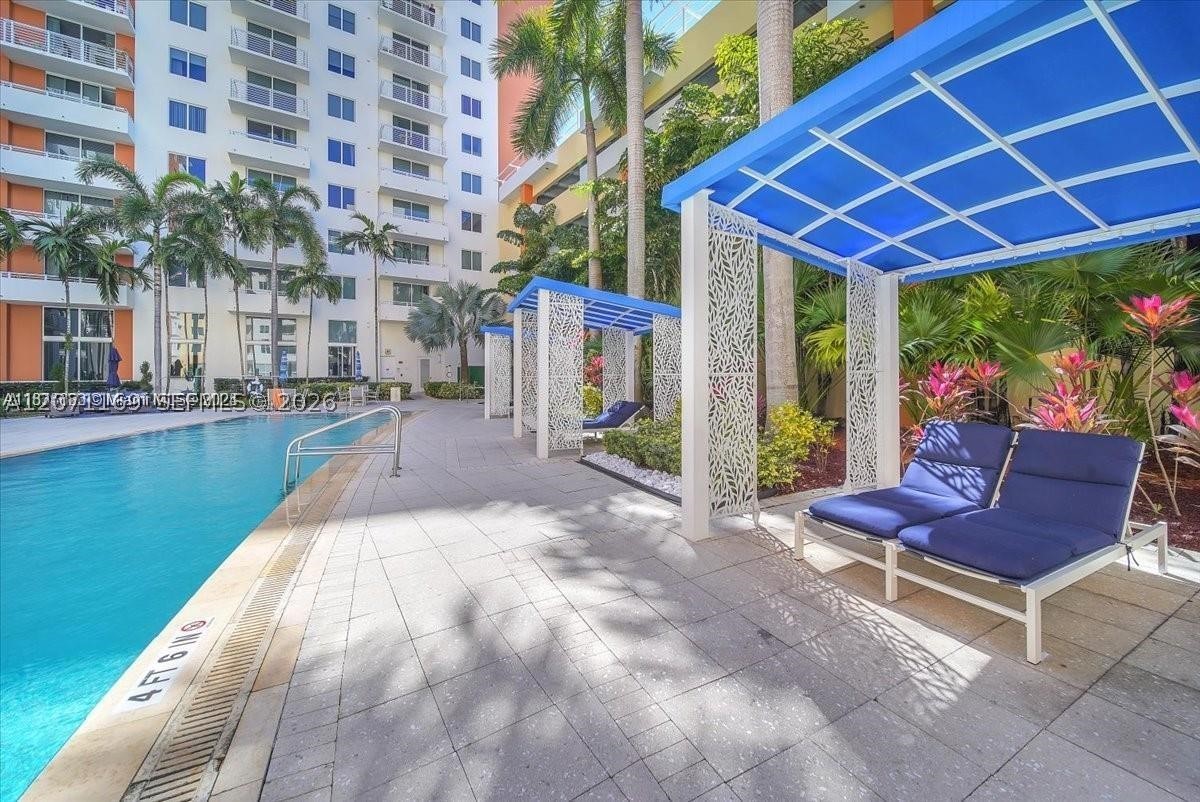 image The Venture at Aventura22