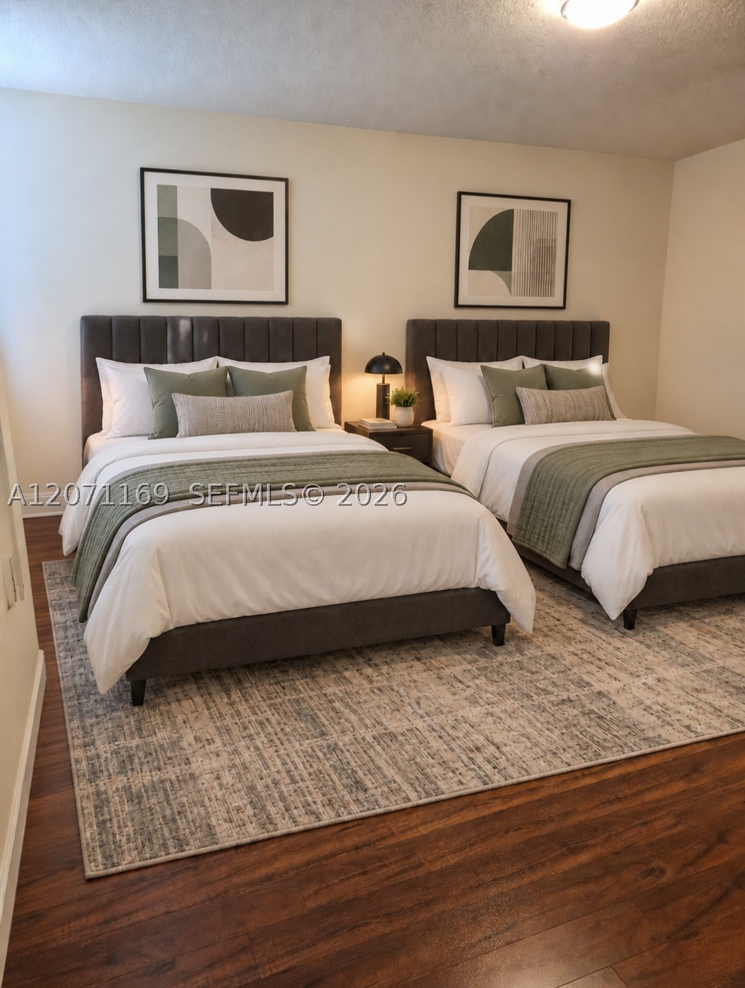 image The Venture at Aventura26