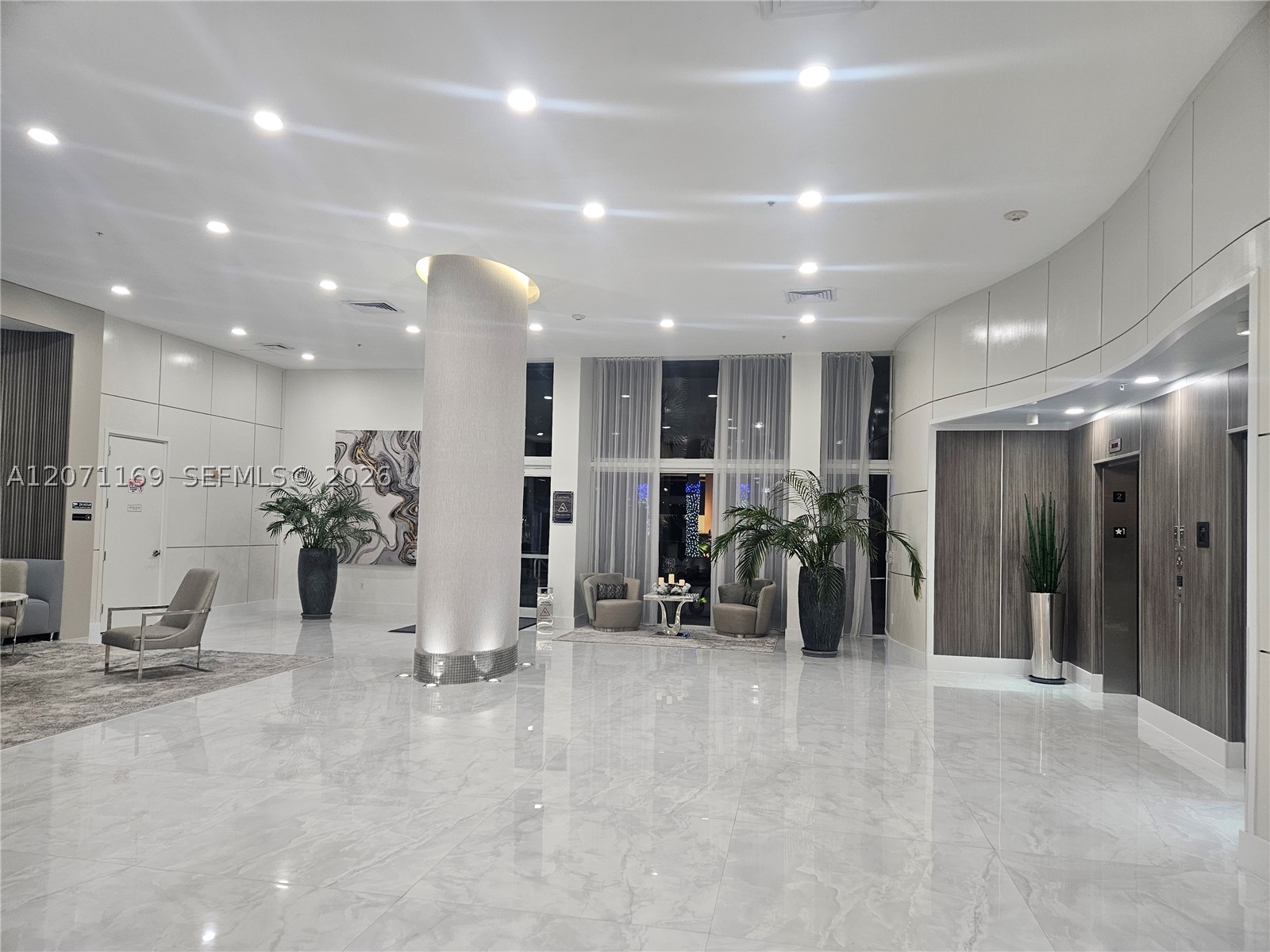 image The Venture at Aventura3