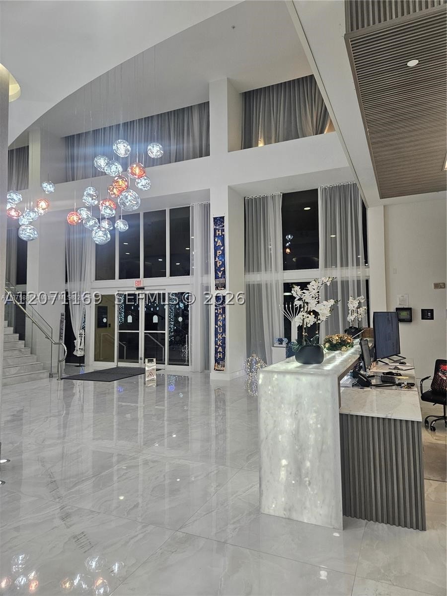 image The Venture at Aventura5