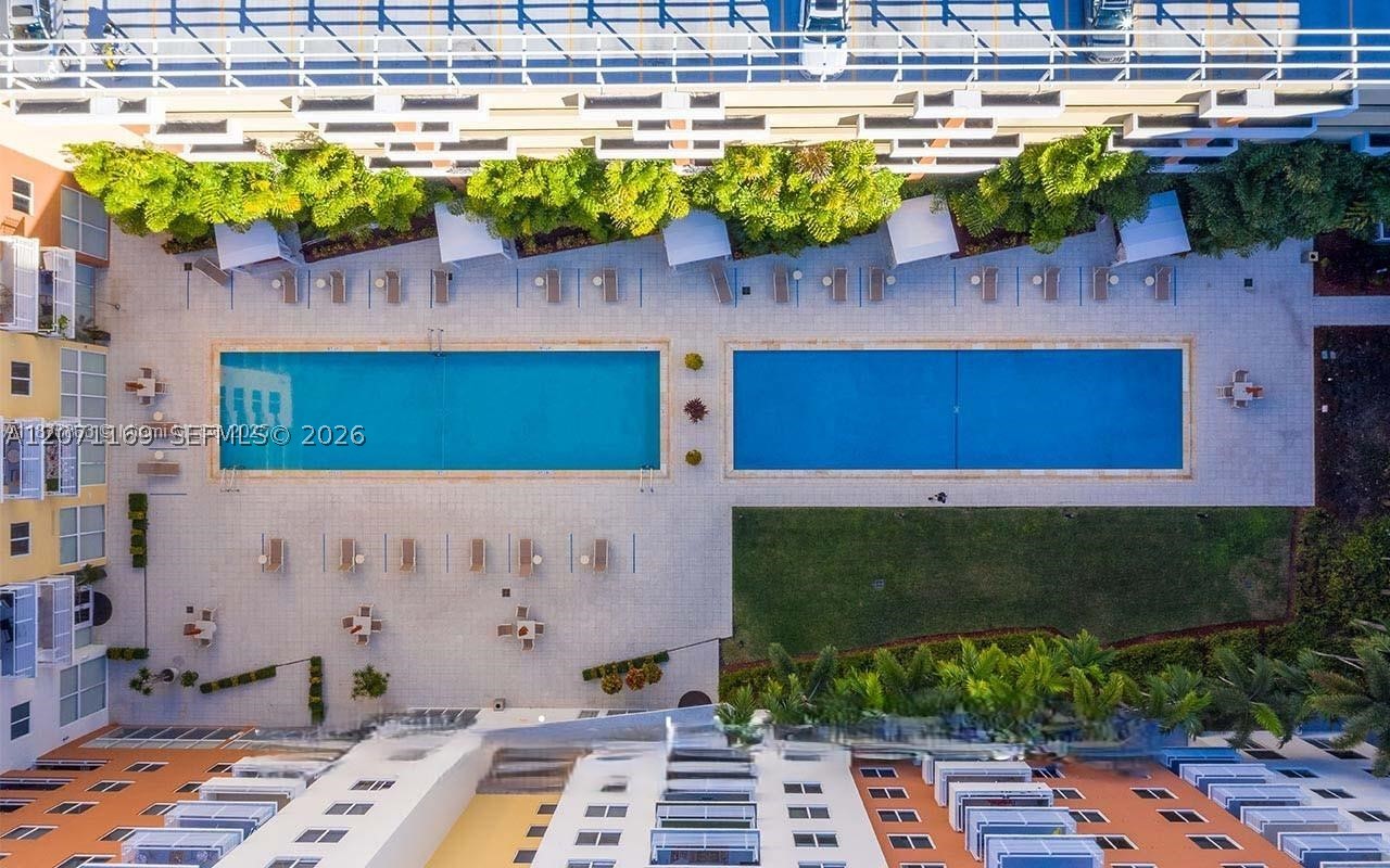 image The Venture at Aventura7