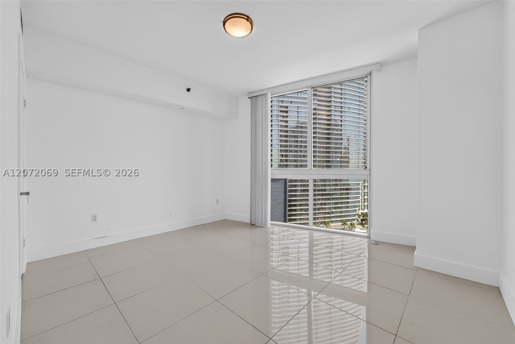 465 Brickell Ave #1602 Miami, FL 33131