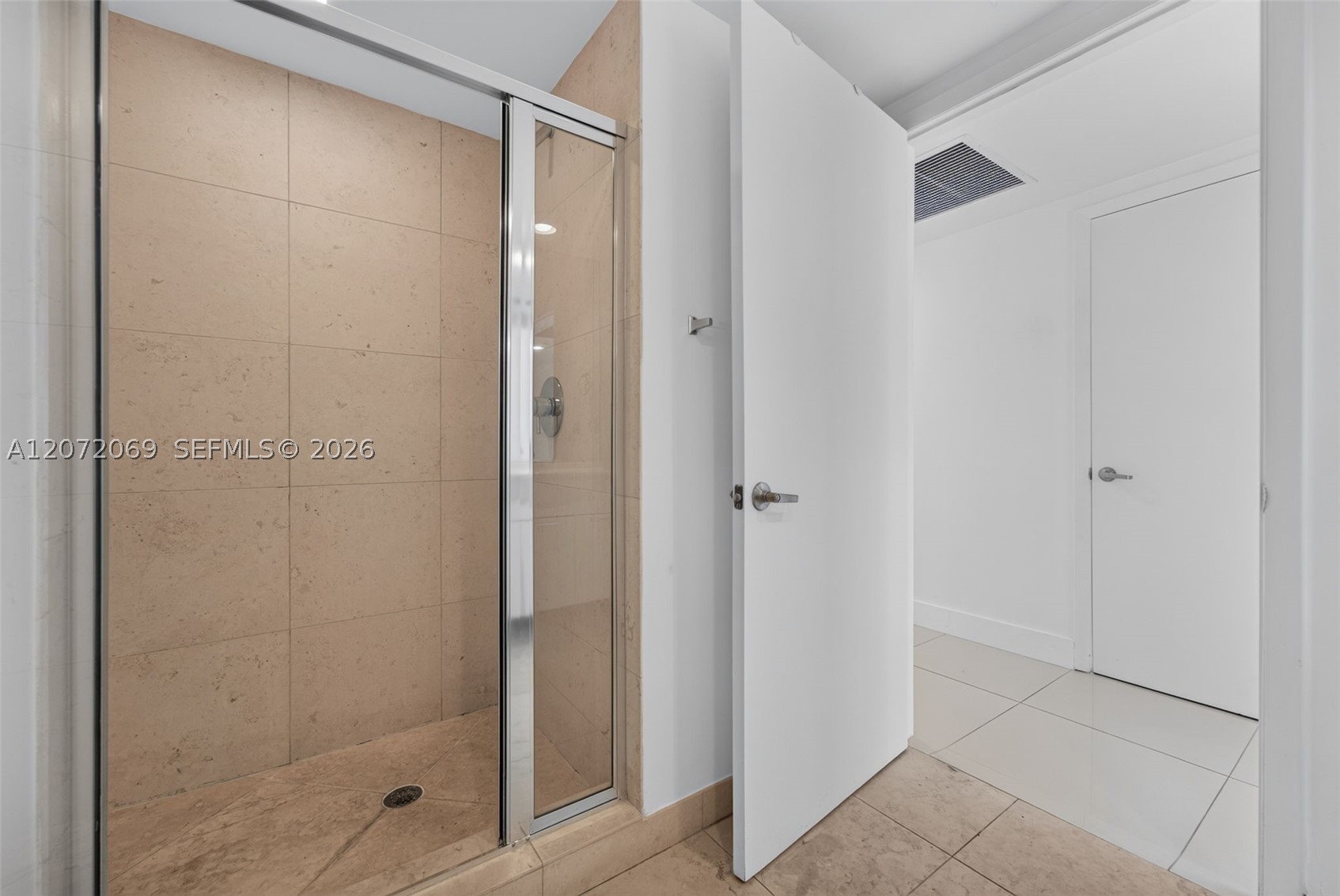 465 Brickell Ave #1602 Miami, FL 33131